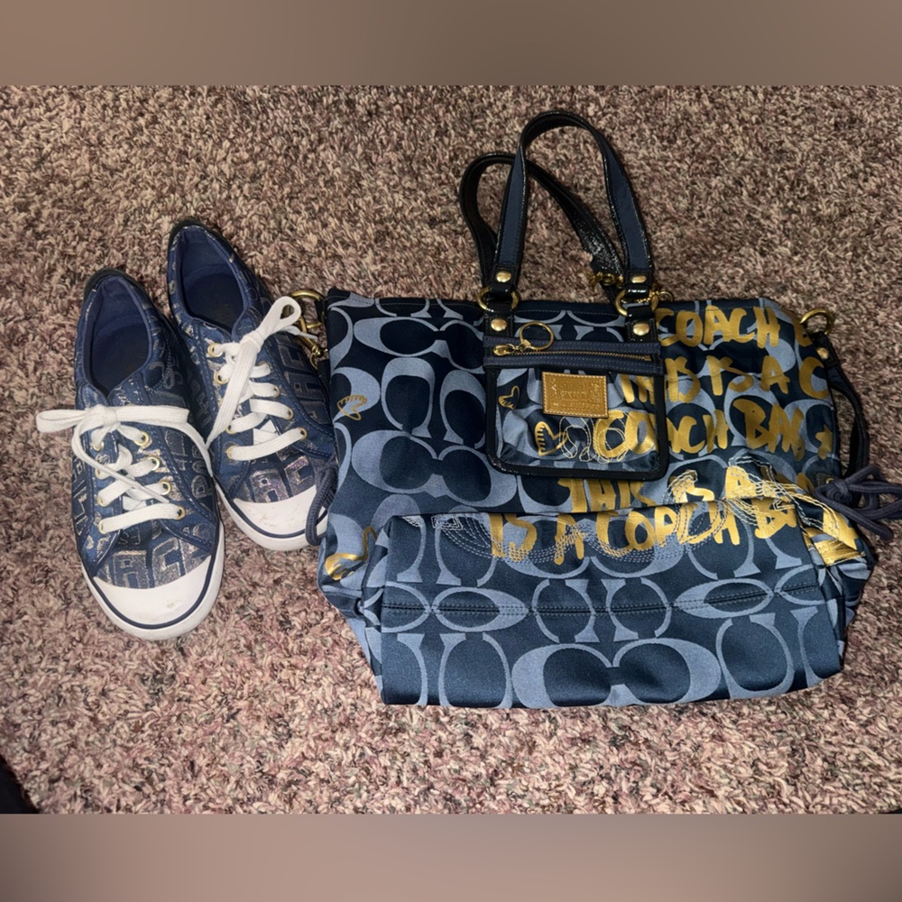 Coach Signature Canvas Tote Bag in Navy with Gold Graffiti with matching shoes